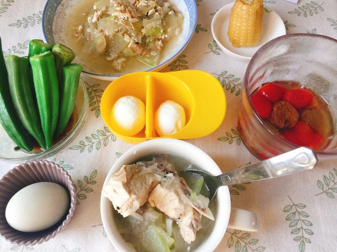 每天，叫醒我的是早餐