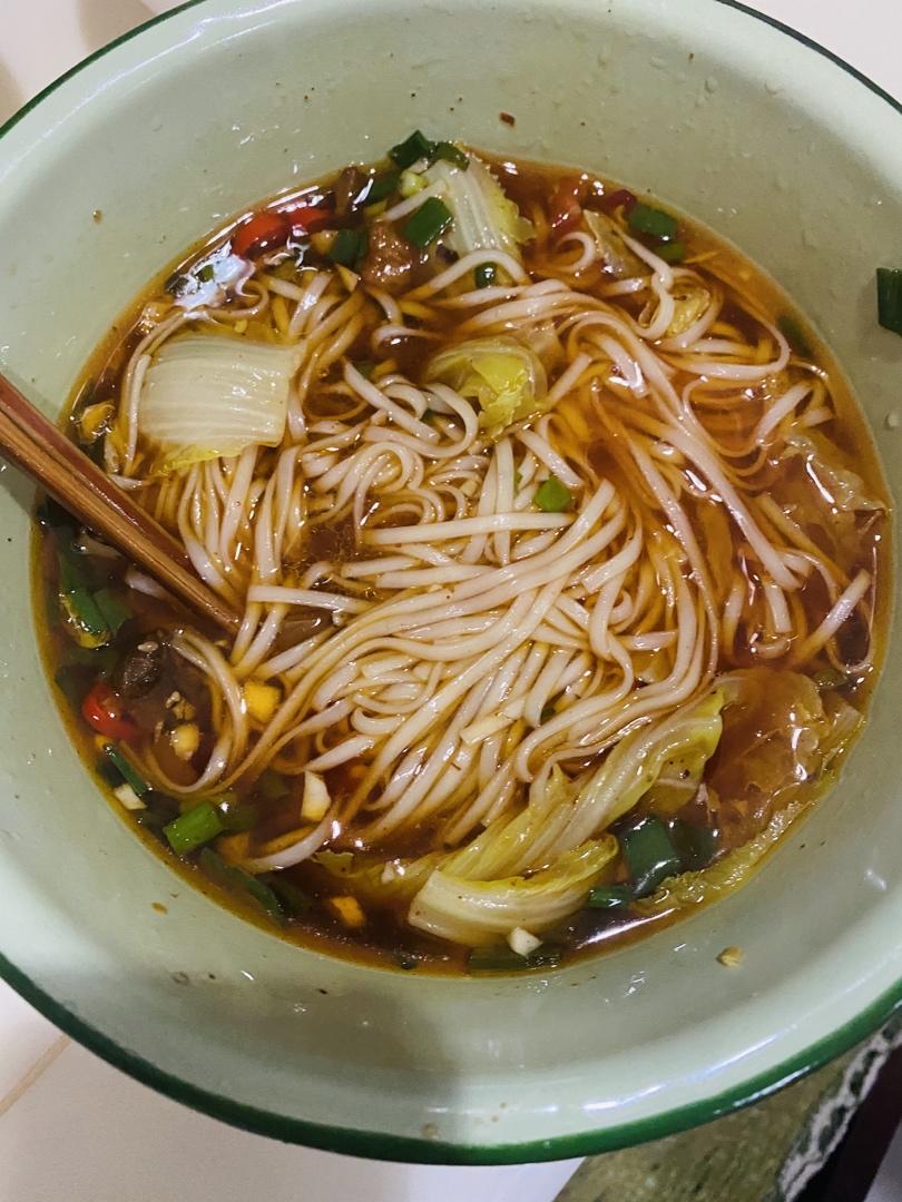 热汤面