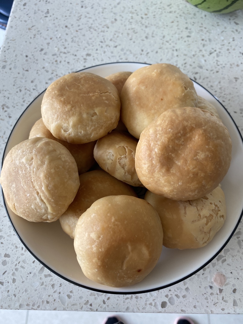 酥皮鲜肉榨菜月饼