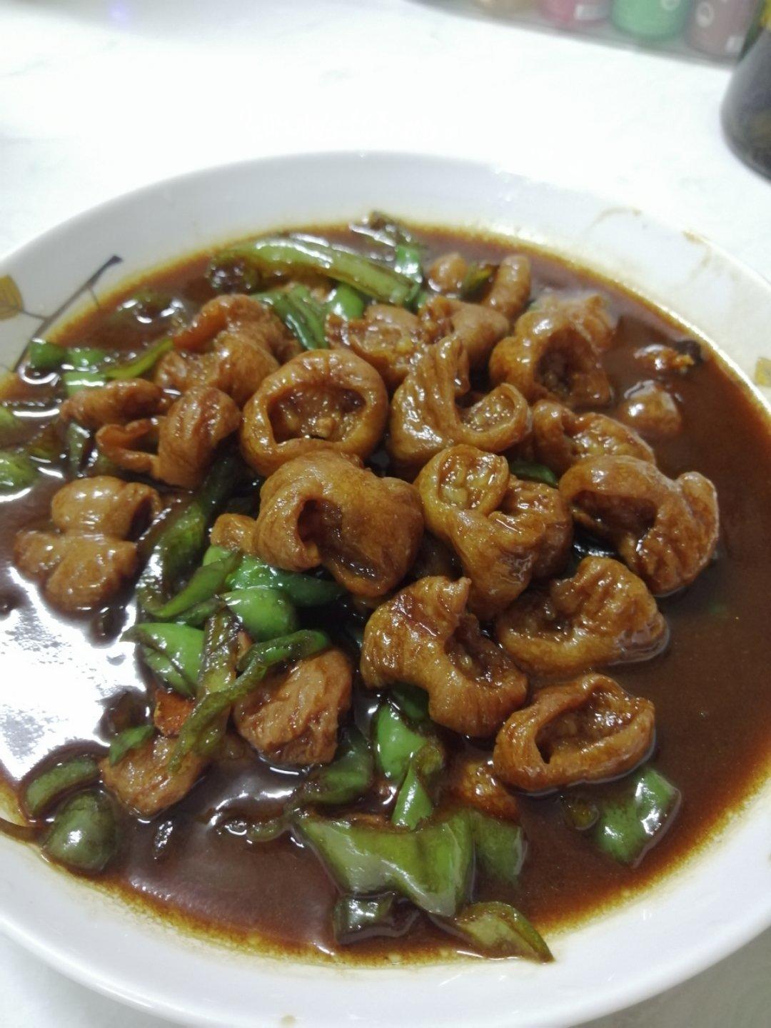 红烧青椒肥肠