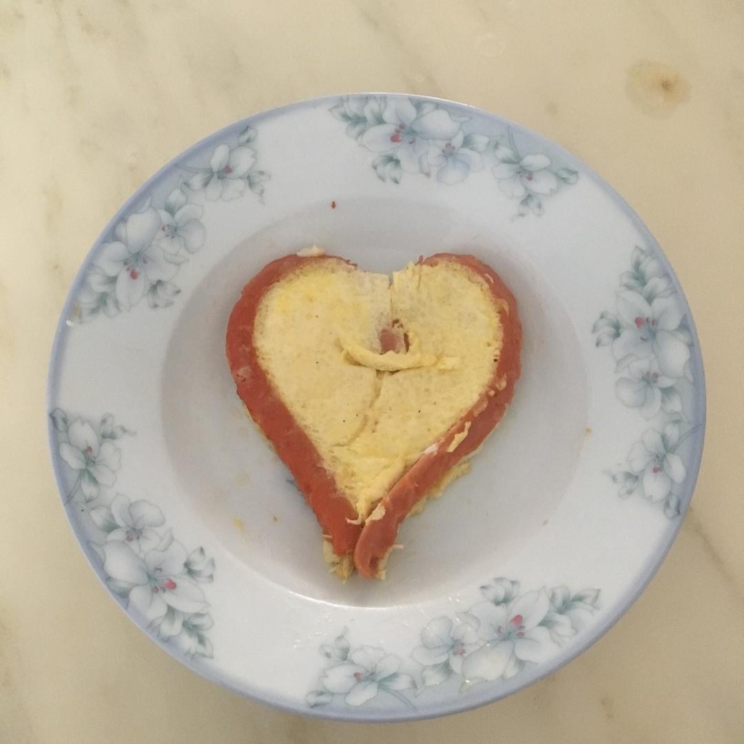 爱心香肠煎蛋