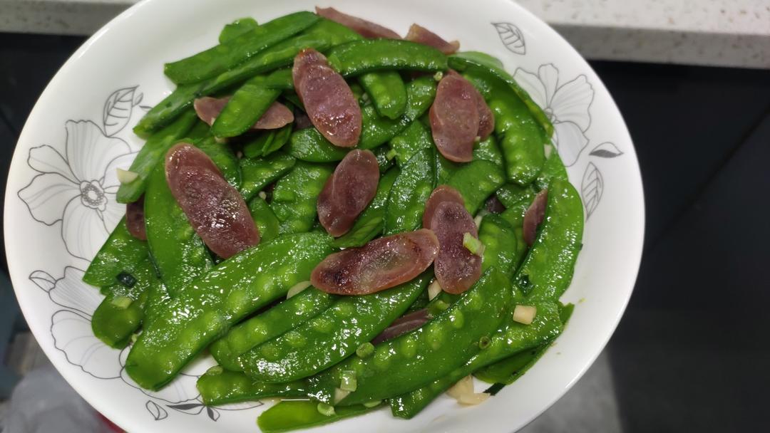 无比简单的荷兰豆炒腊肠，营养又好吃～！