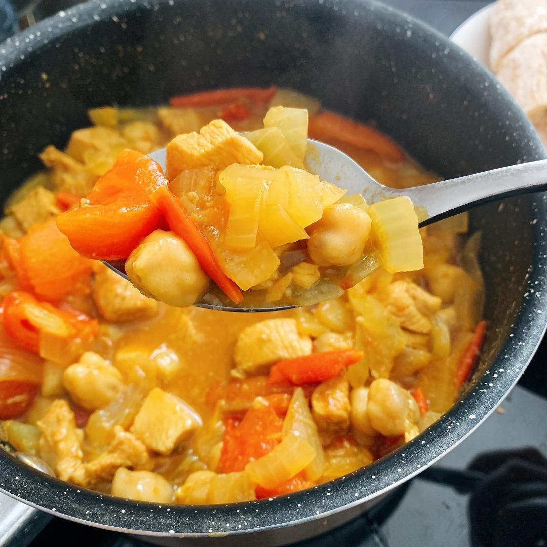 鸡肉鹰嘴豆咖喱