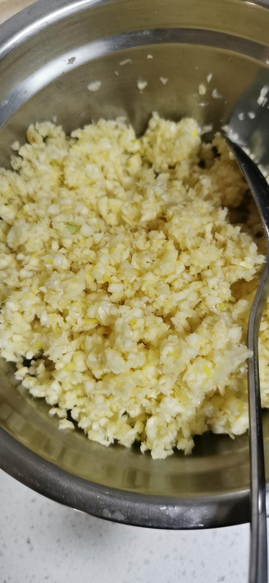 蒜蓉粉丝蒸鲍鱼