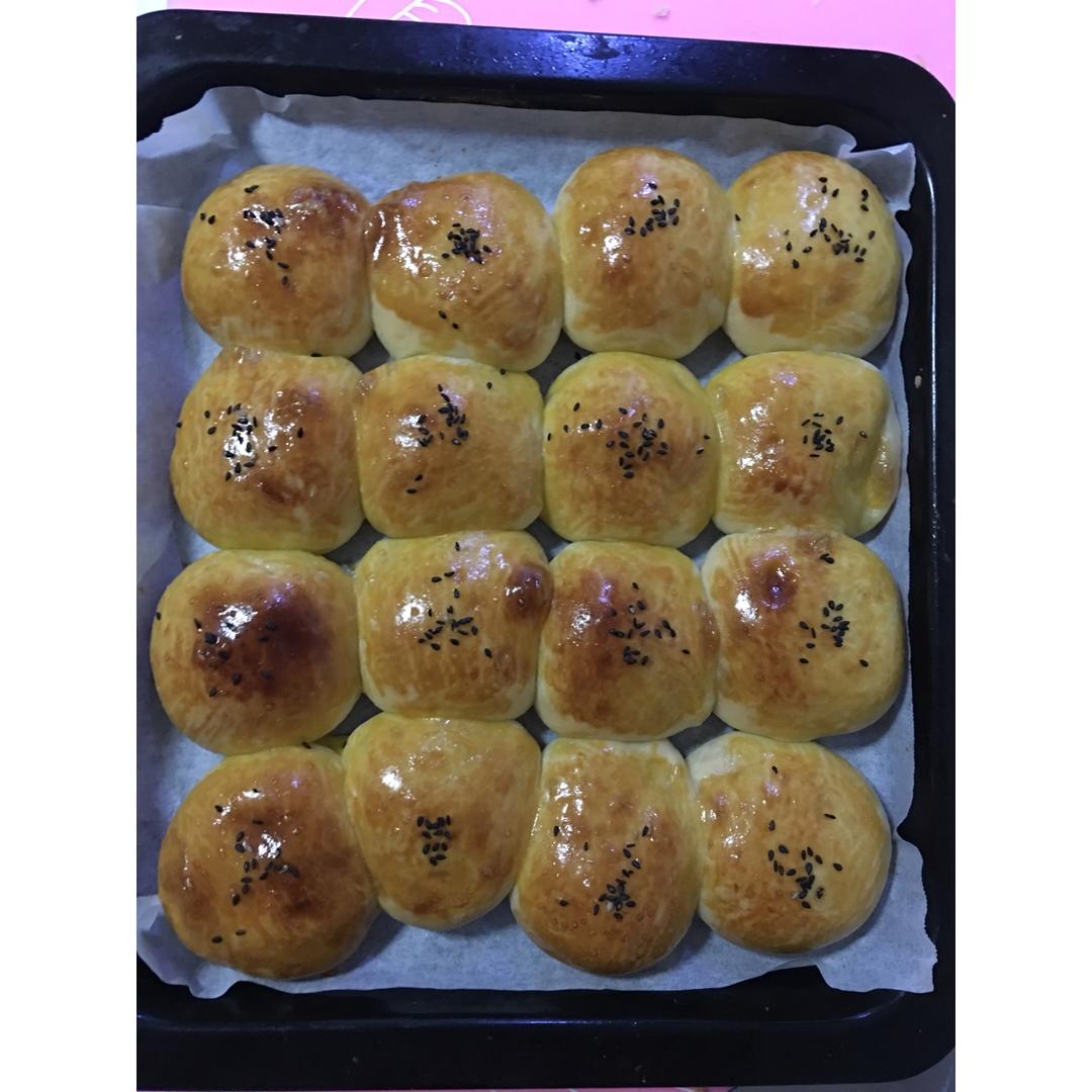 大人小孩都爱不释口的【蜂蜜牛奶小餐包】