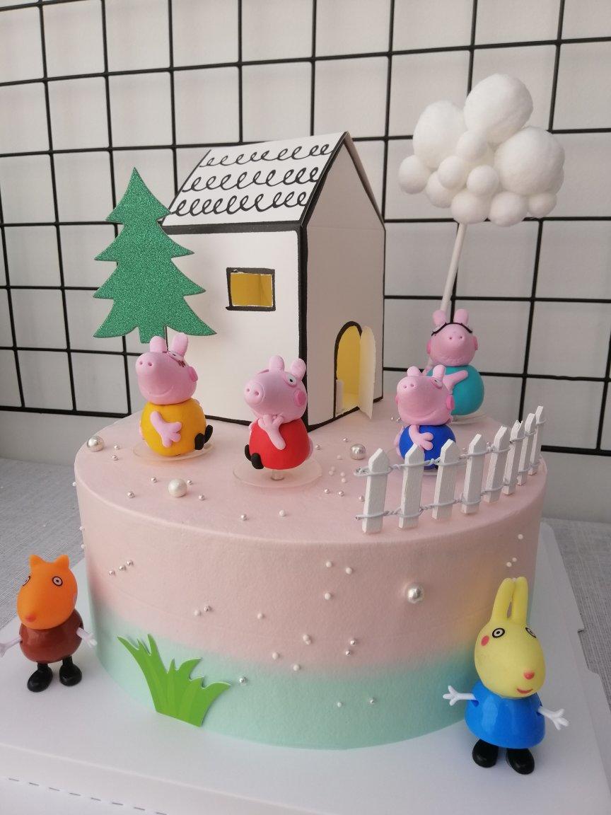 小猪佩奇场景蛋糕