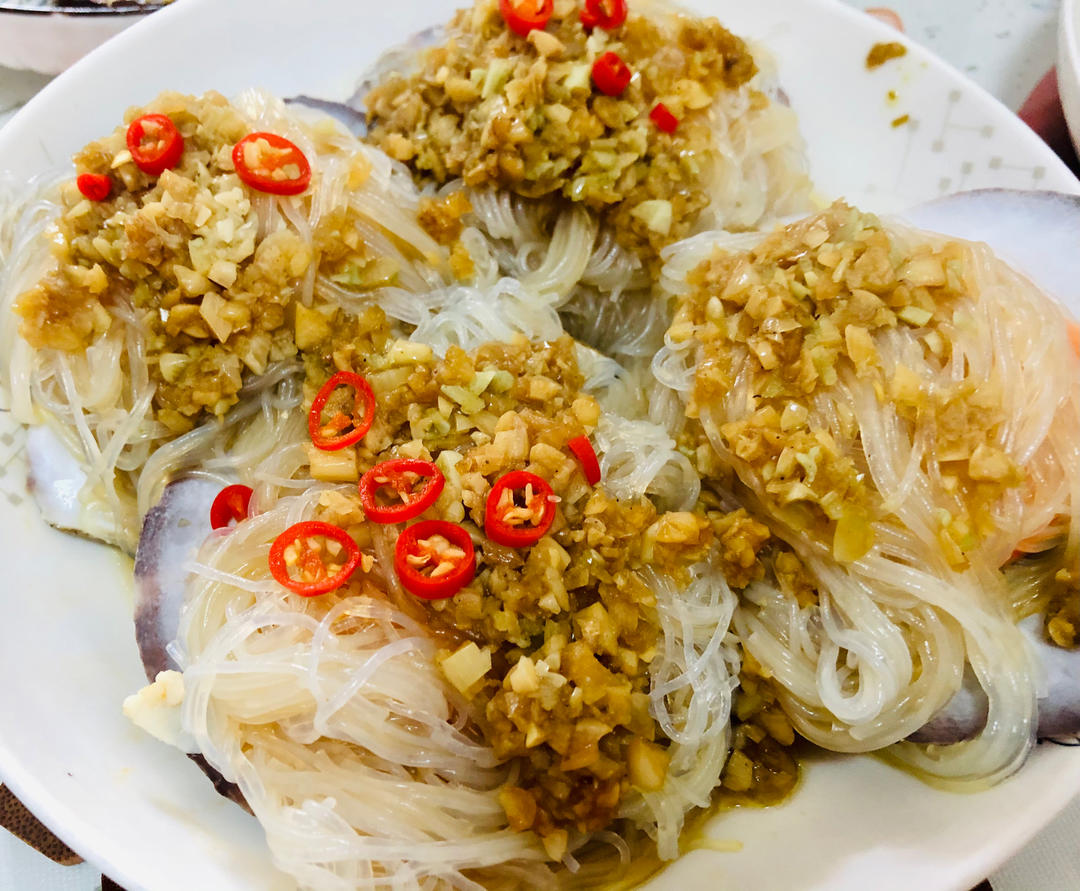 零失败的蒜蓉粉丝蒸扇贝