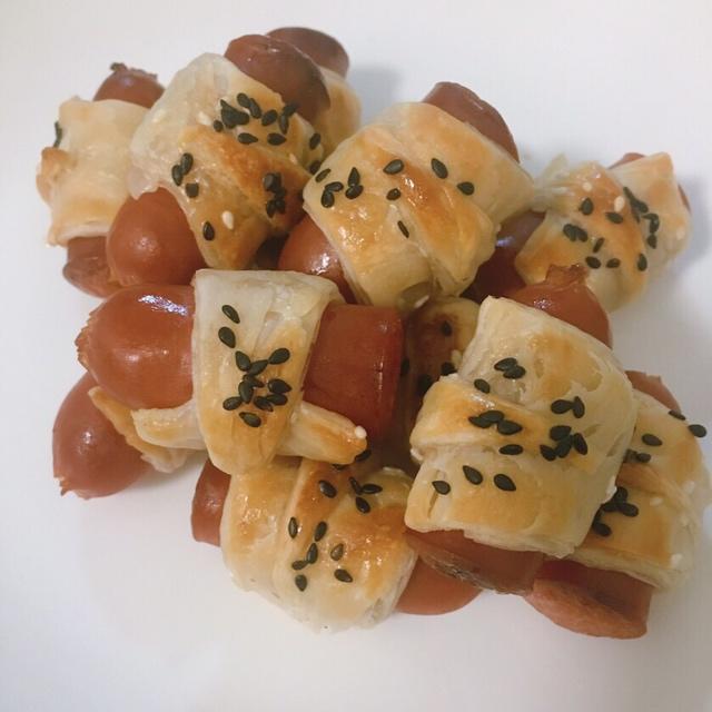 手抓饼版香酥香肠卷的做法