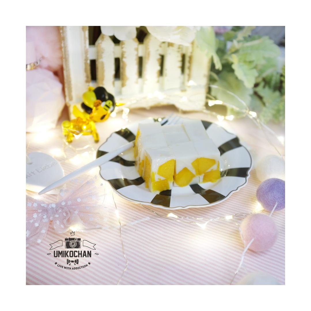 粒粒芒果椰汁冻糕