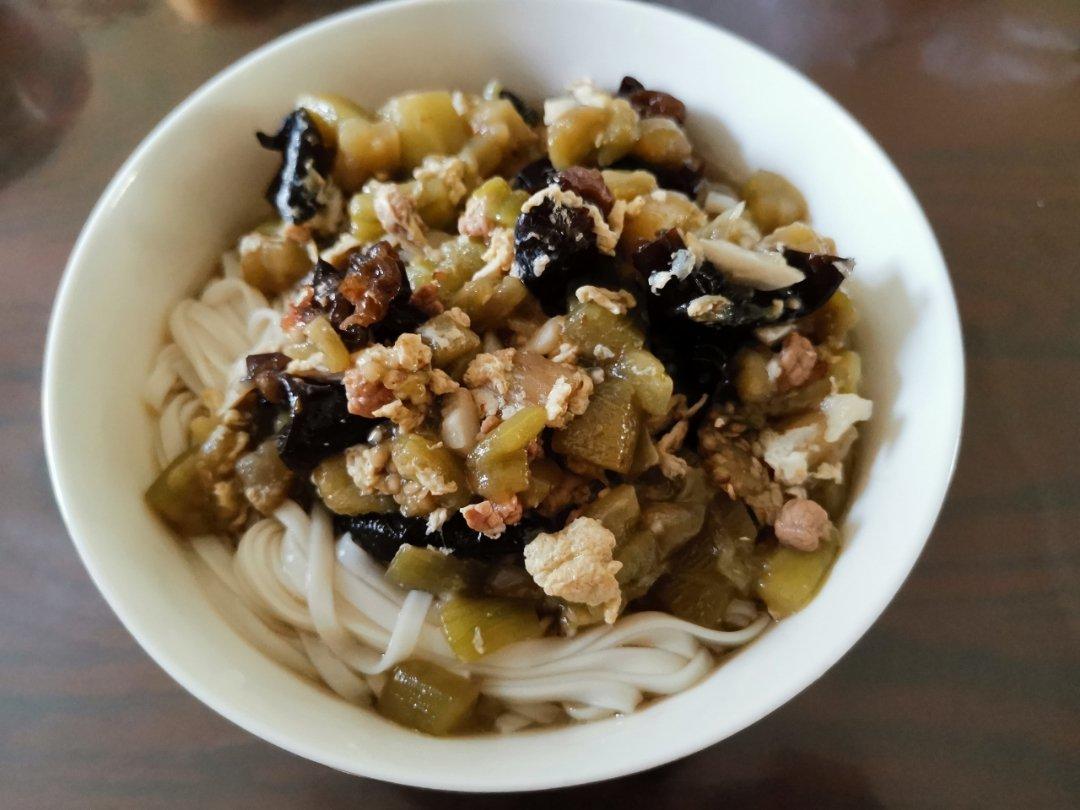 茄子肉丁打卤面