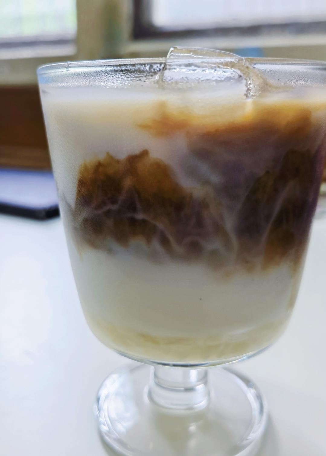 酒酿拿铁咖啡☕️一口上头，超好喝！