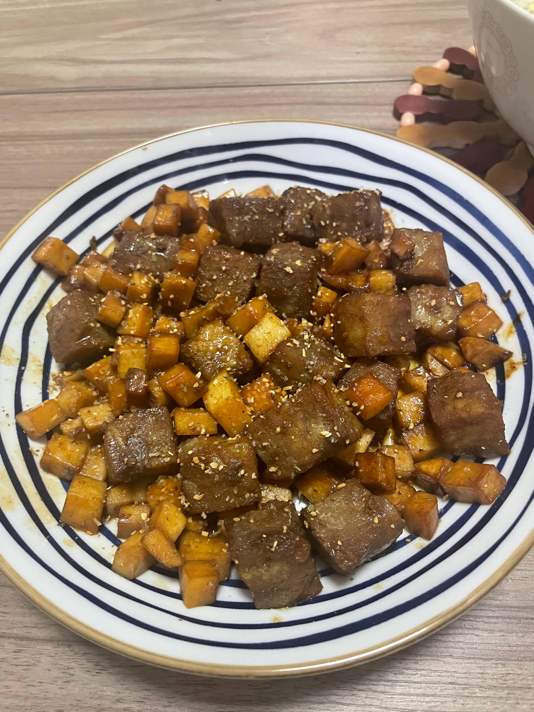黑胡椒杏鲍菇牛肉粒
