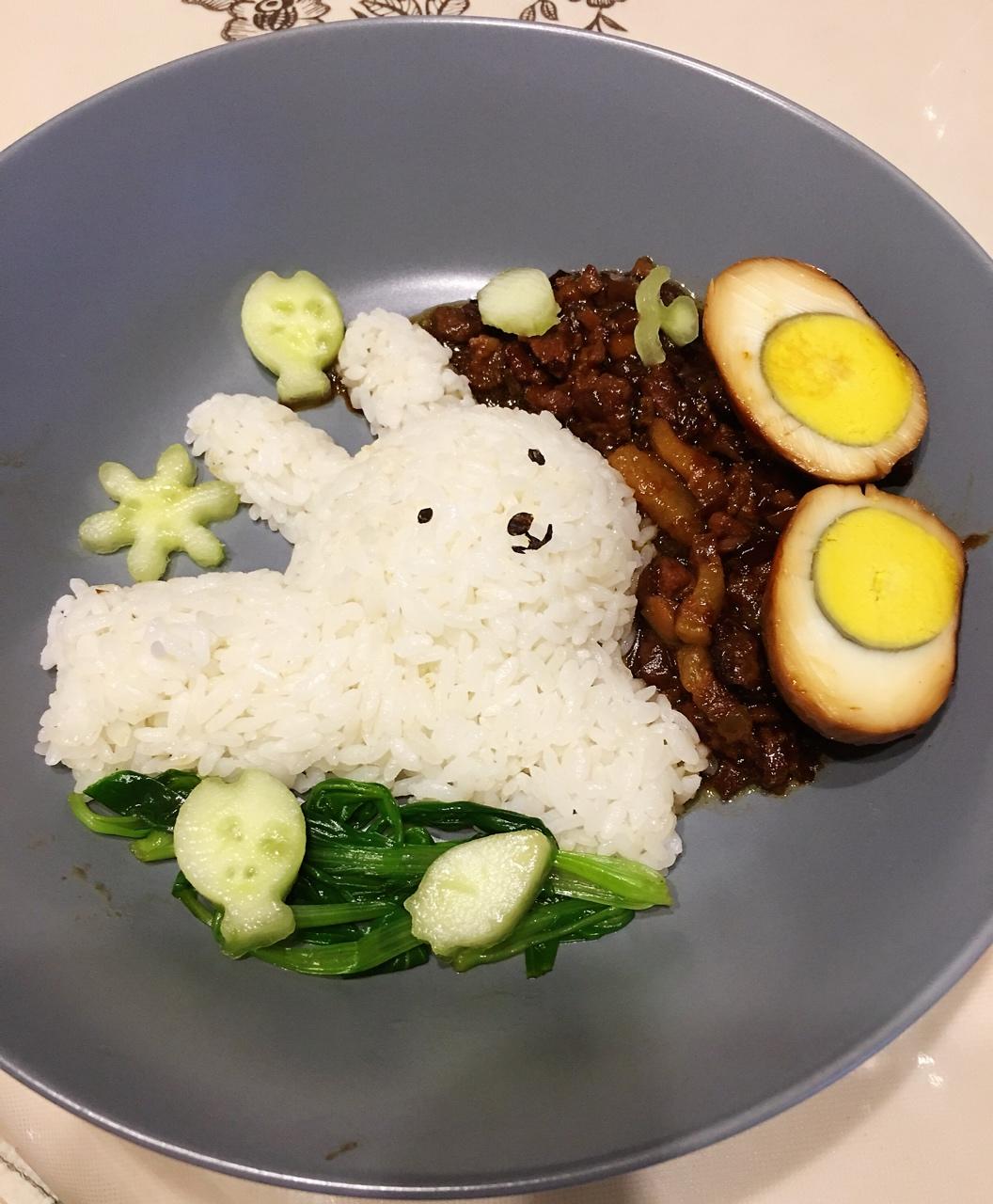 洋葱酥卤肉饭