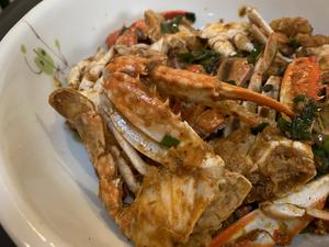 滋味蟹膏抄蟹（ 8 分鐘就攪定的快速下酒菜）Stir fried Blue crab的做法 步骤3