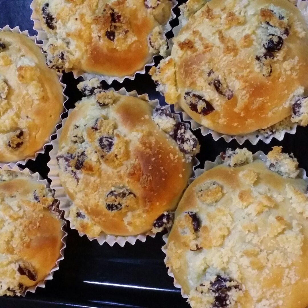 椰蓉蜜豆泡浆面包