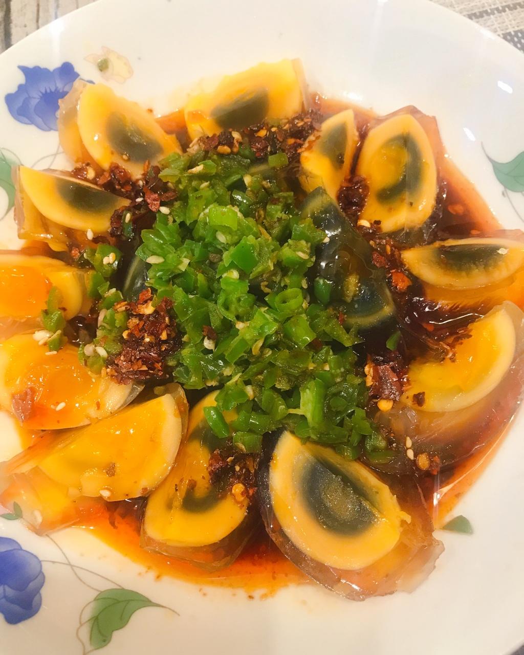 凉拌皮蛋