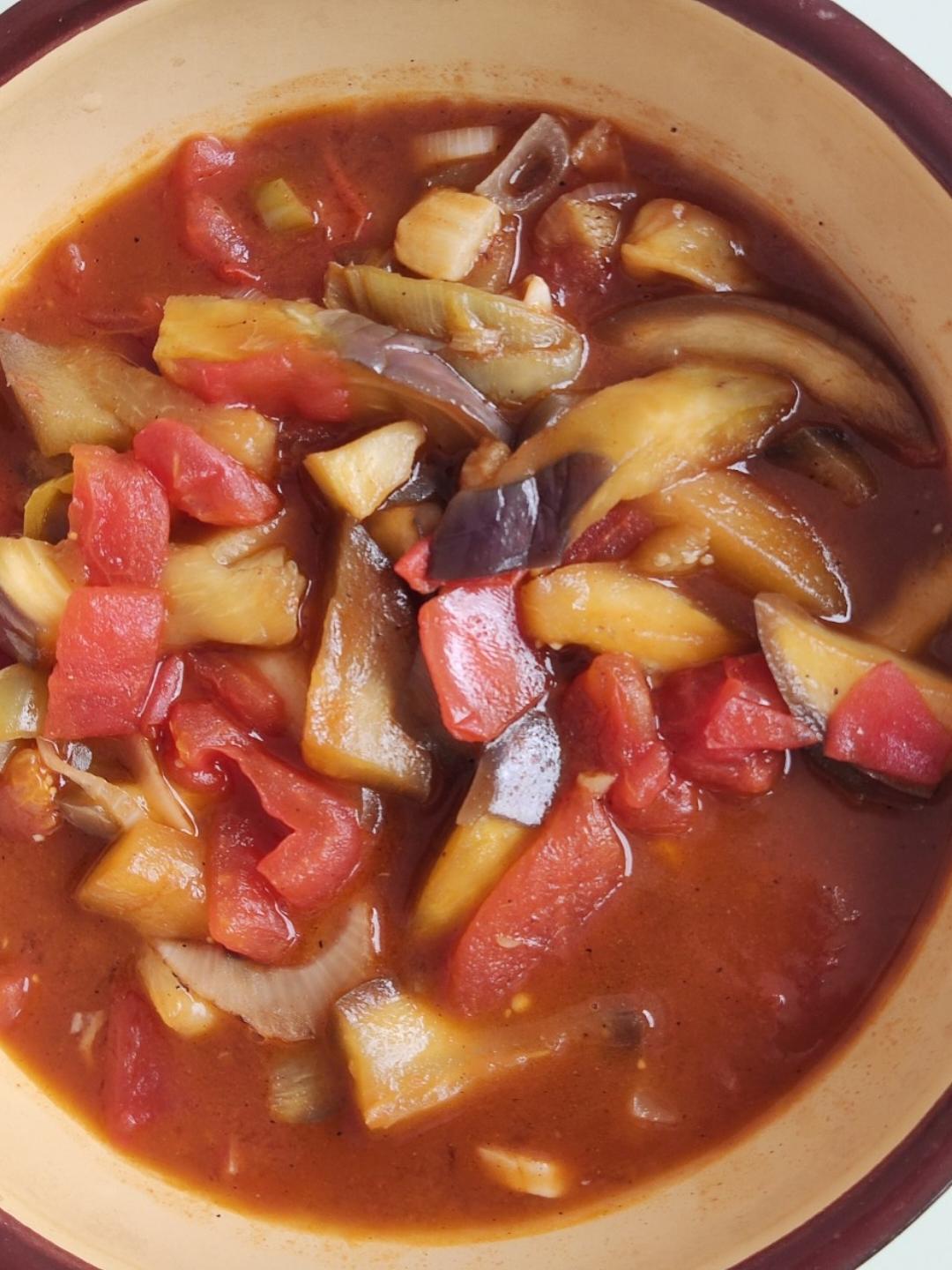 圆茄子炒西红杮