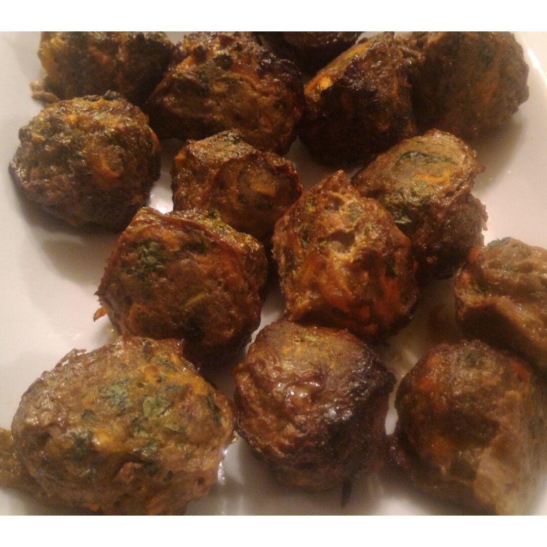 胡萝卜香菜素丸子