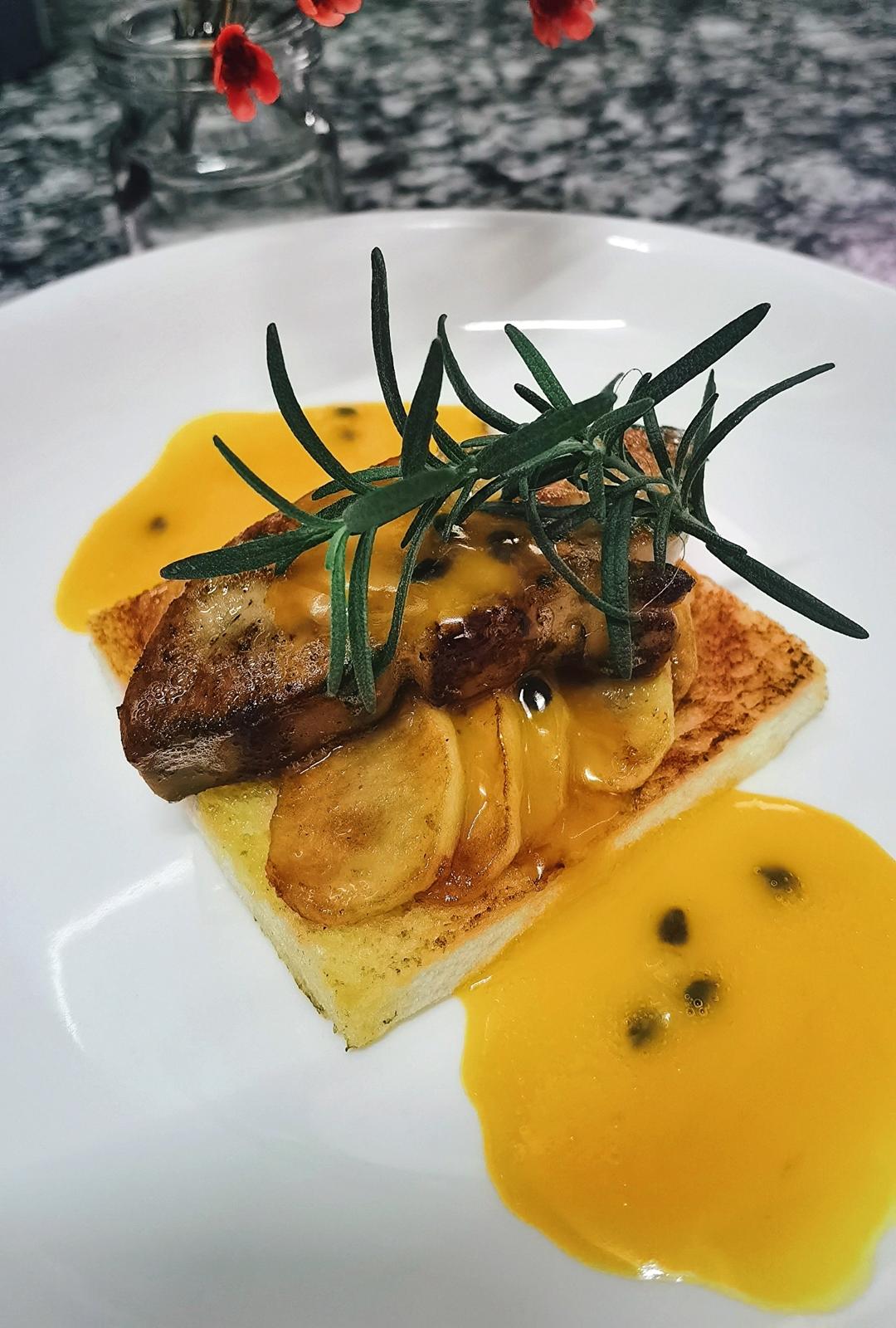 【法式煎鹅肝】只需轻松几步就能做出美味高颜值的法式煎鹅肝