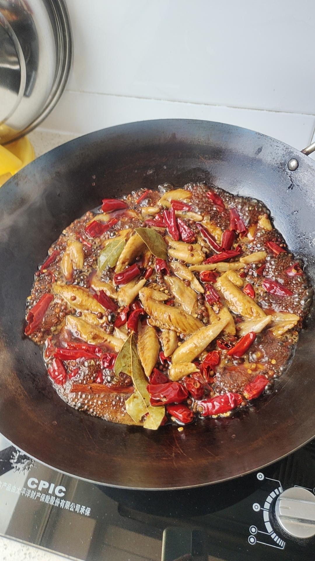 好吃不长肉～周黑鸭味鸡翅尖 ---重庆版