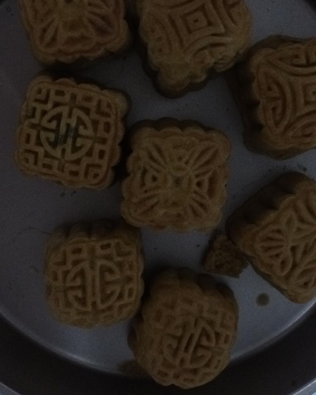 广式月饼—蛋黄莲蓉月饼