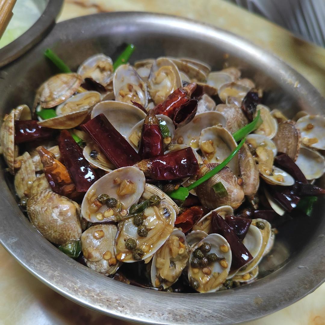 厨师长教你：“香辣花甲”的家常做法，好吃的停不下来