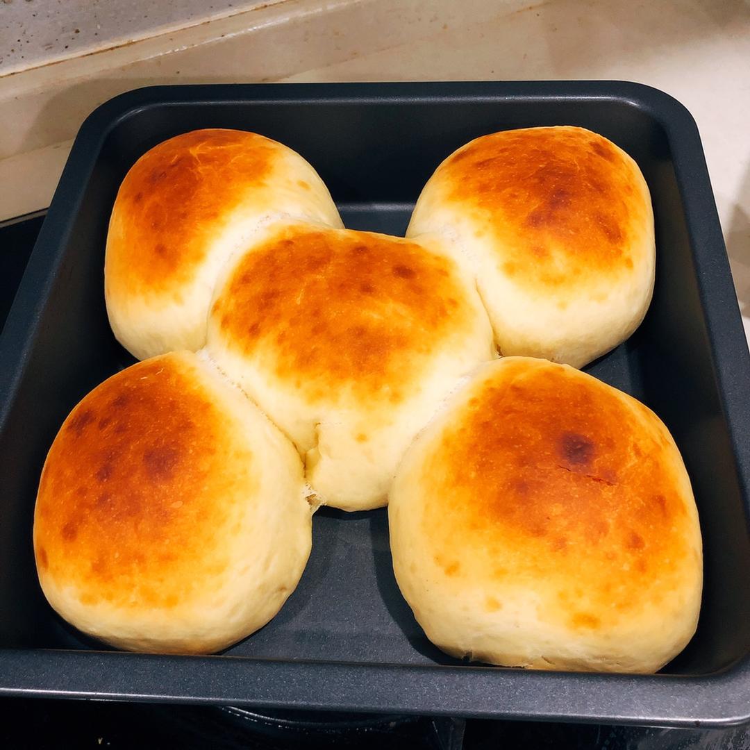 吃过这个黄油面包Brioche，你很难再爱上街边蛋糕店的面包店
