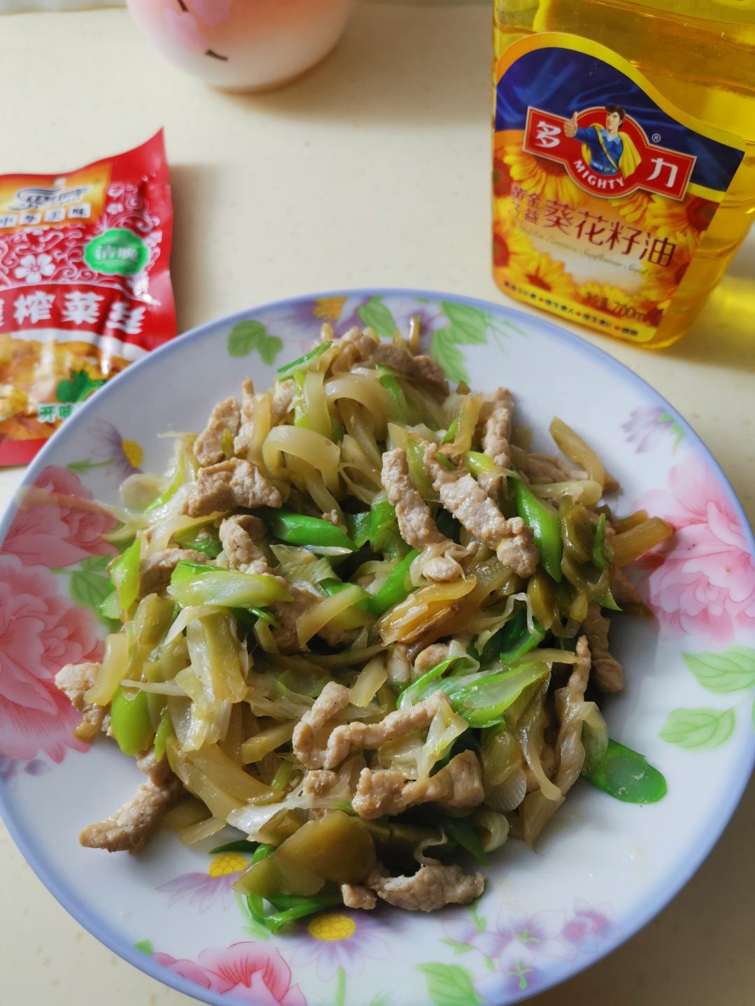 快手菜｜五花肉炒酸菜