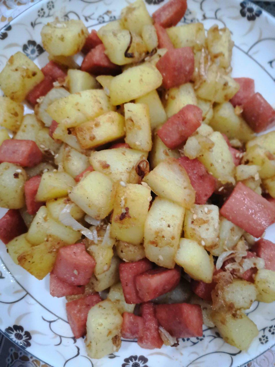 孜然土豆火腿肠 香辣过瘾还便宜！