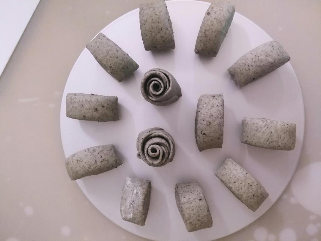 奶香黑芝麻刀切馒头