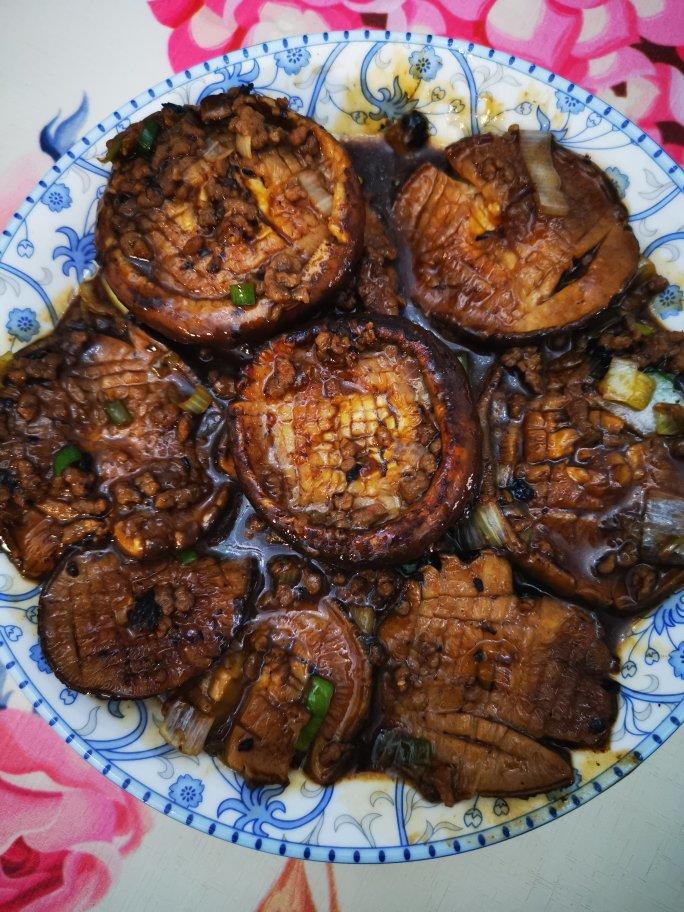 鲜嫩多汁，比鲍鱼还好吃红烧香菇