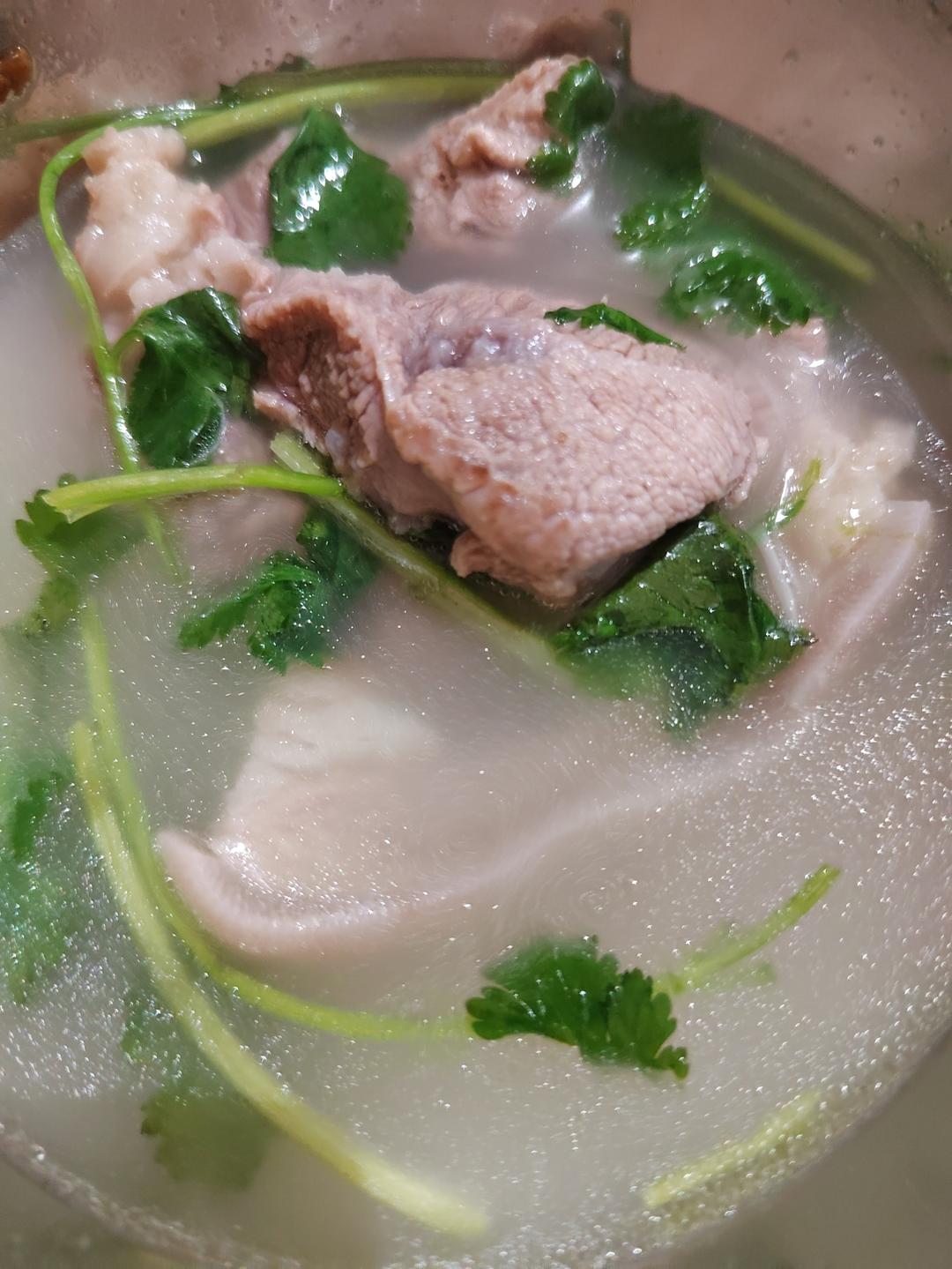羊肉汤(炖萝卜)
