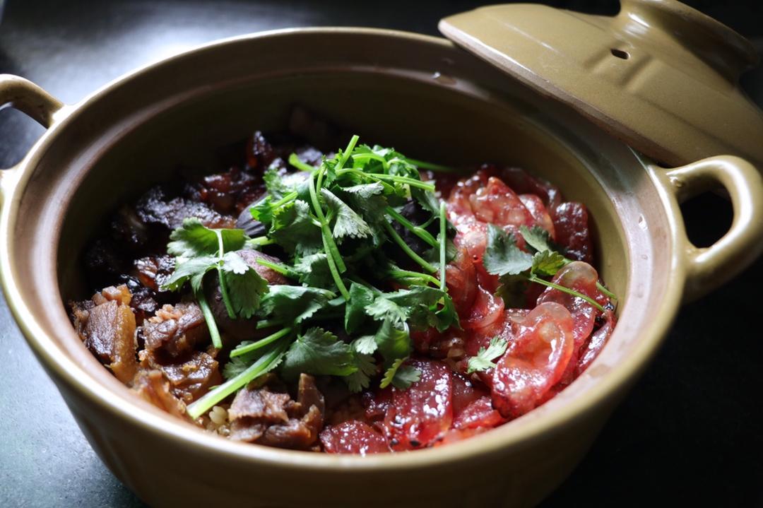 香肠煲仔饭