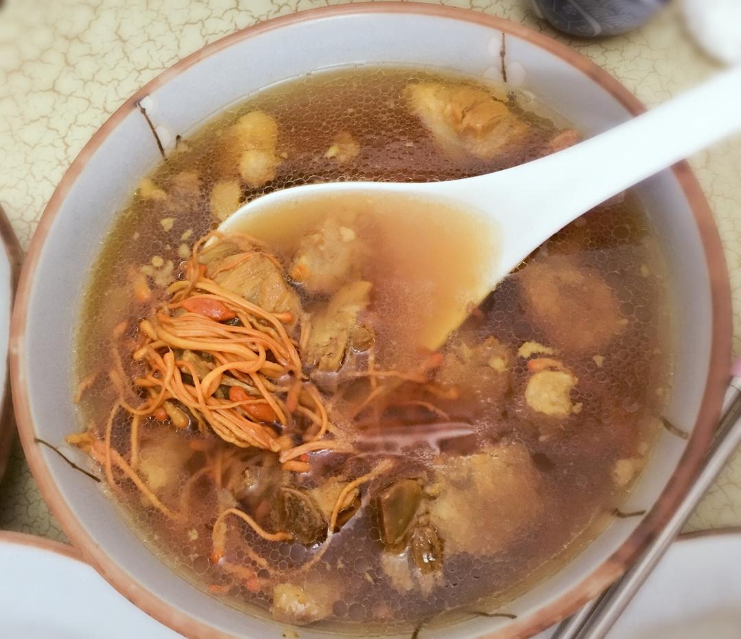 虫草无花果煲排骨