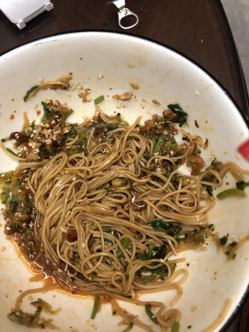 十分钟做好一盘开胃凉拌面～太好吃啦