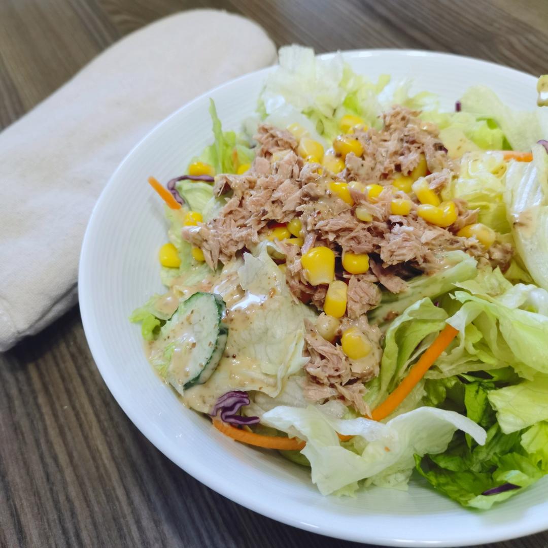 金枪鱼沙拉