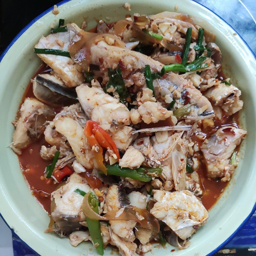 酸菜鲈鱼、水煮鱼（附如何片鱼肉及让鱼肉不腥的小妙招）