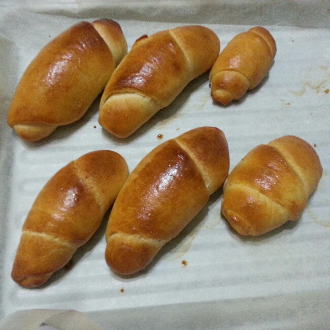 黄油面包卷