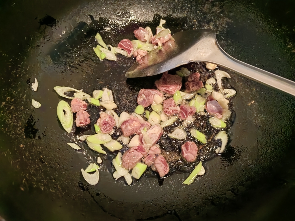 羊肉杂蔬酸疙瘩汤的做法 步骤5
