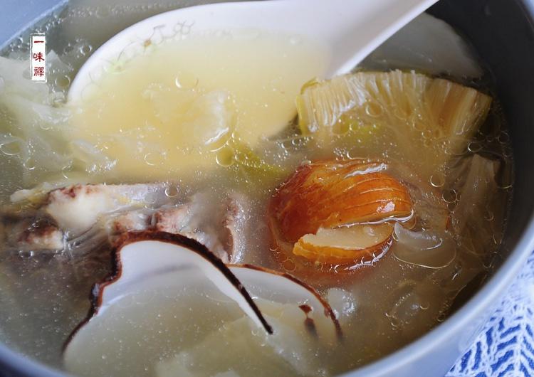 霸王花海底椰美肌汤的做法