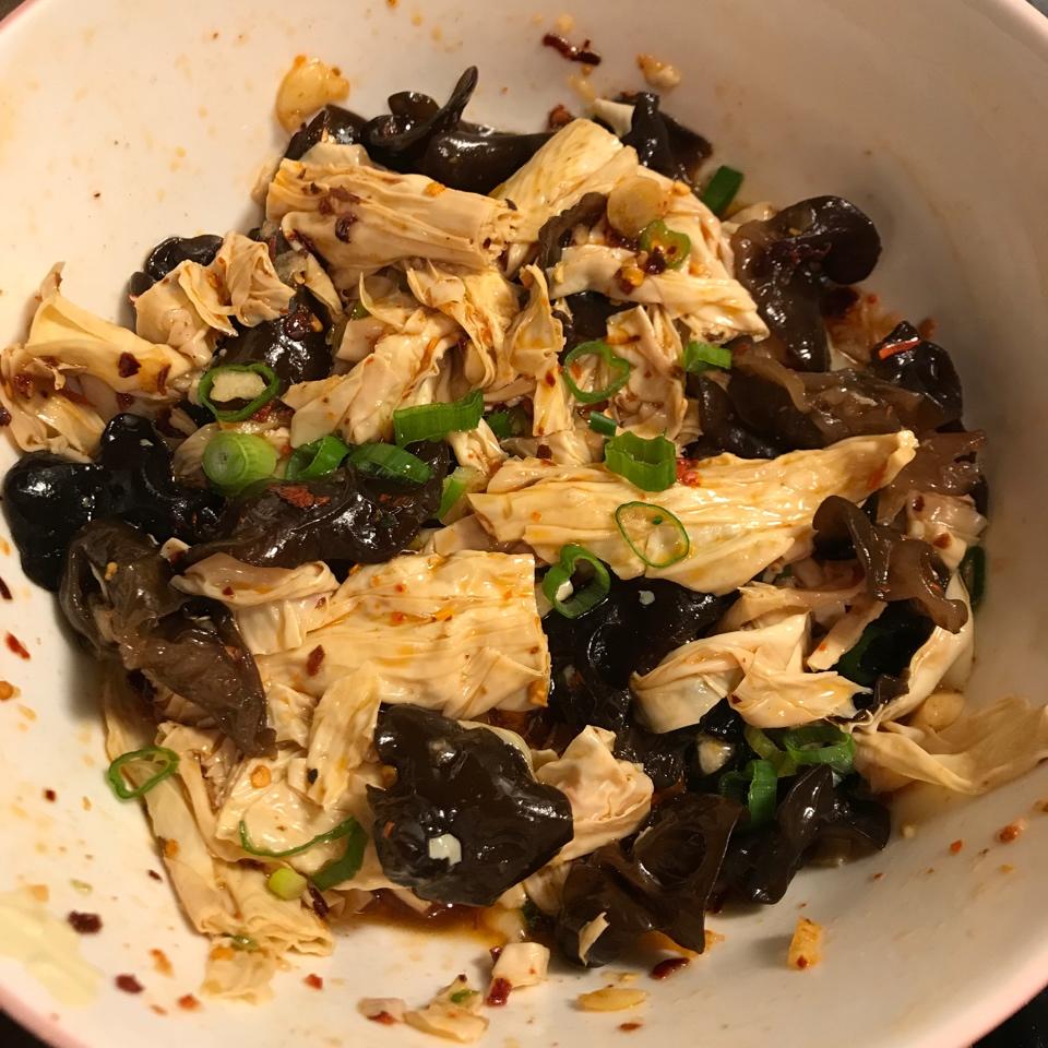 凉拌腐竹木耳
