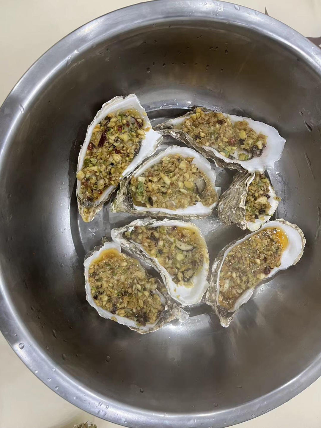 蒜蓉烤生蚝（万能好吃的蒜蓉辣椒酱）