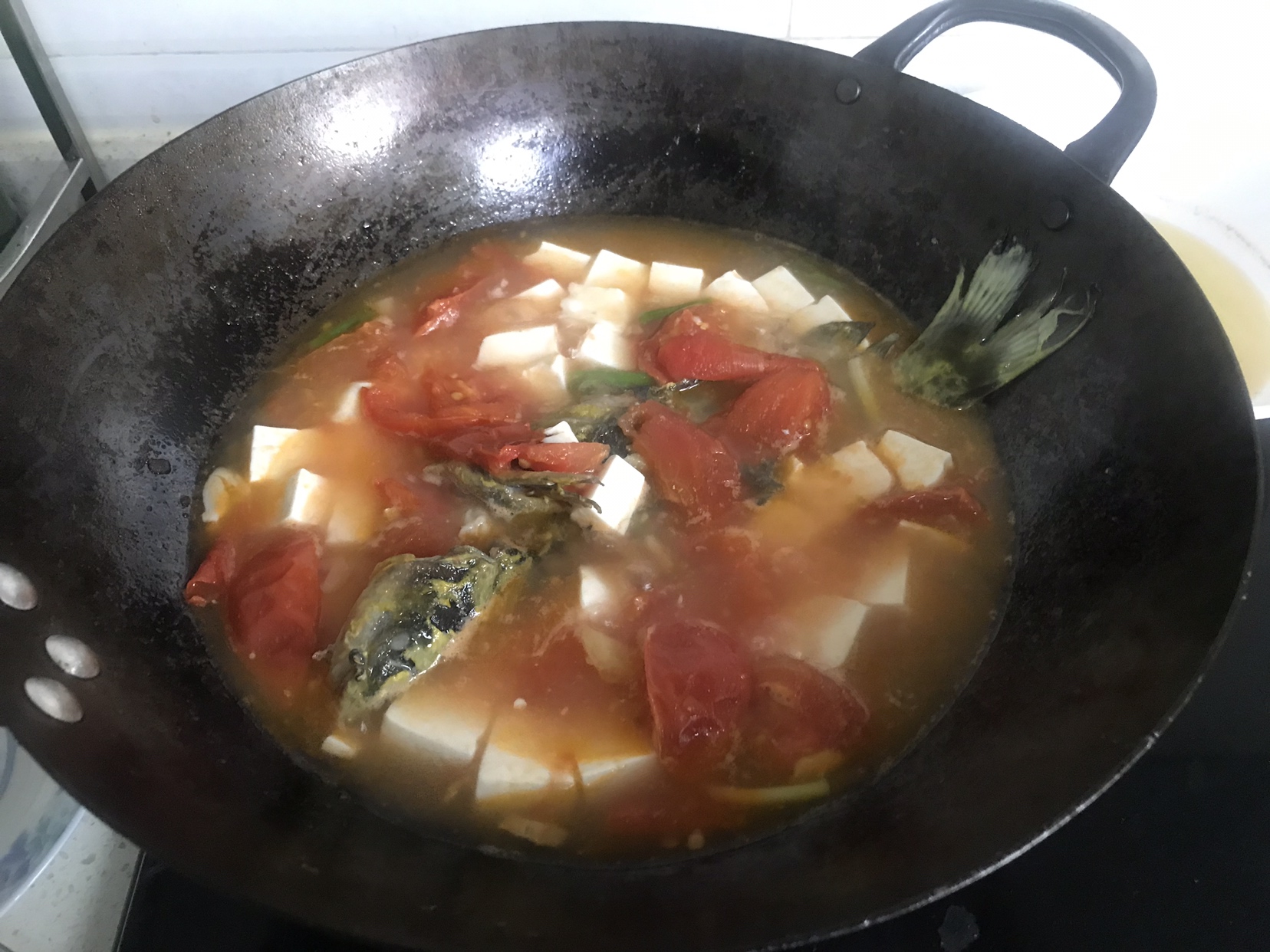 番茄豆腐昂刺鱼的做法 步骤4