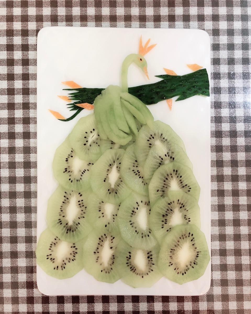 手机用户6189_79rb做的猕猴桃果盘――孔雀