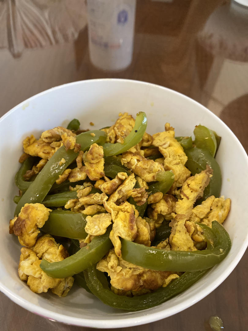 超级下饭菜青椒炒鸡蛋
