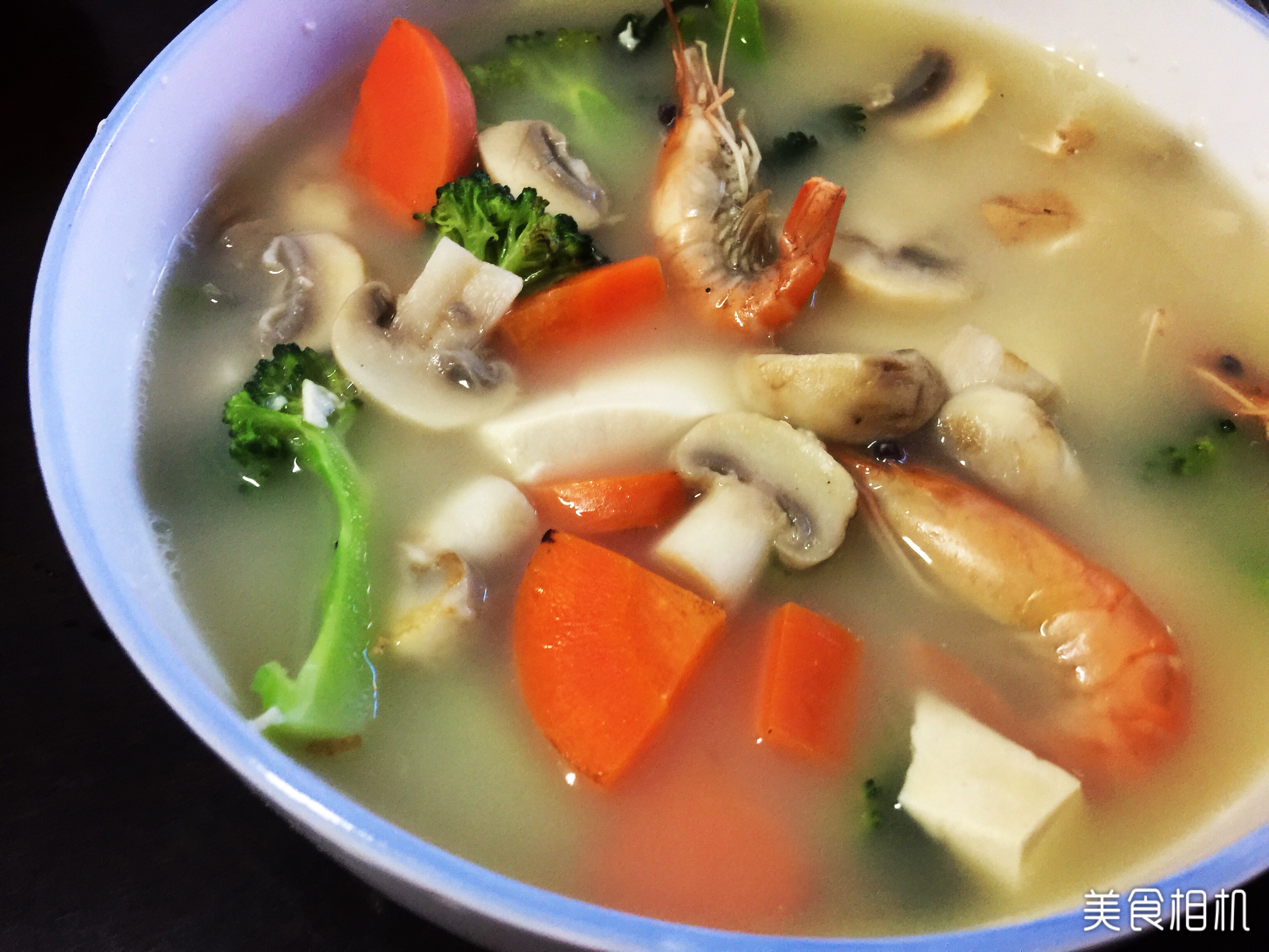 鲜蔬豆腐虾汤的做法 步骤1