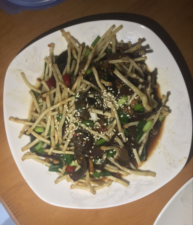 凉拌折耳根