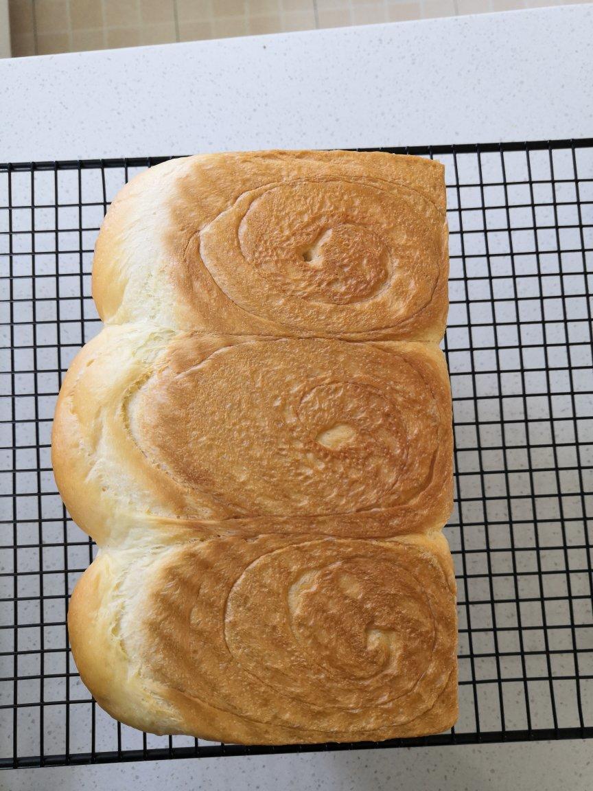 吐司，奶香手撕面包，超级香浓