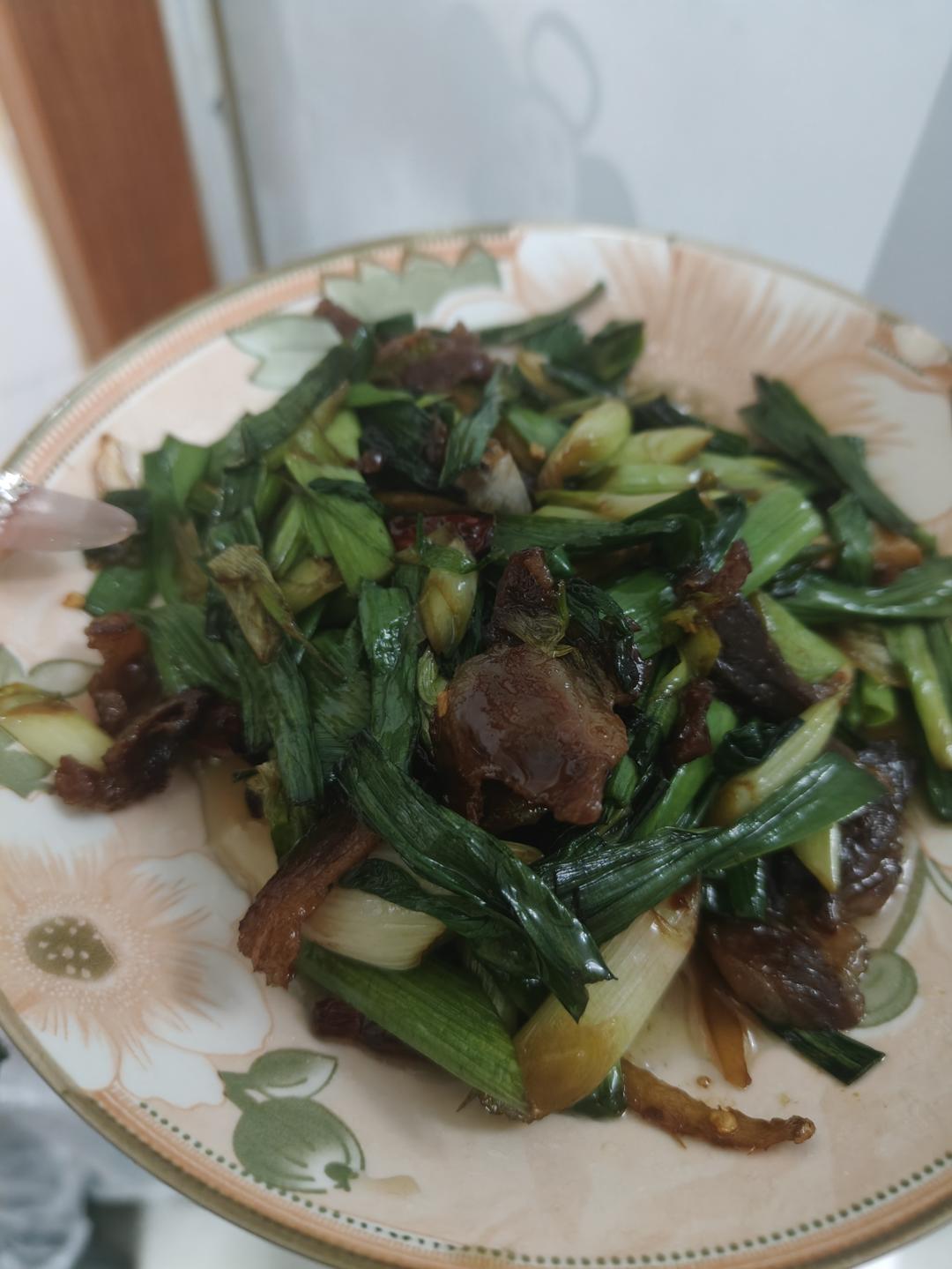 腊肉炒蒜苗