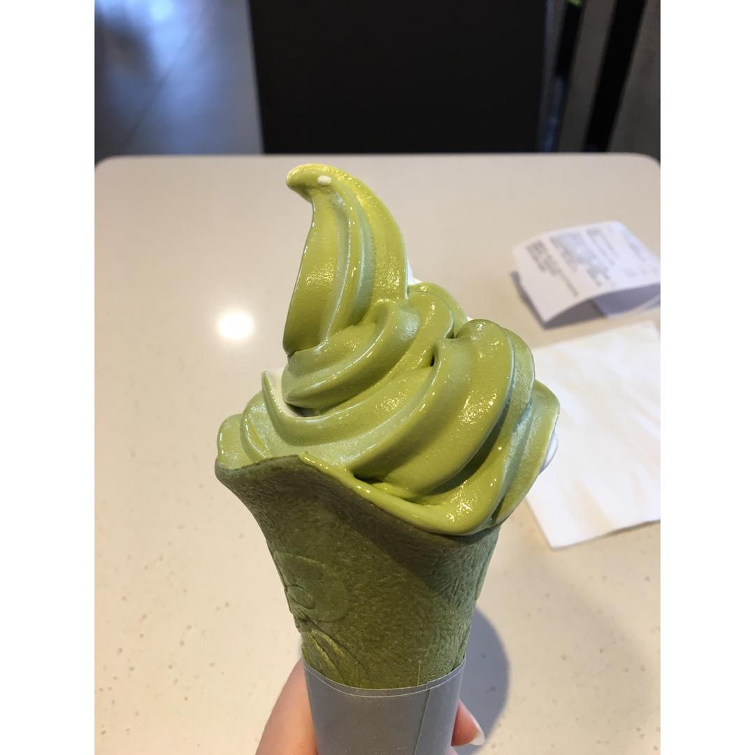 浓醇抹茶冰淇淋